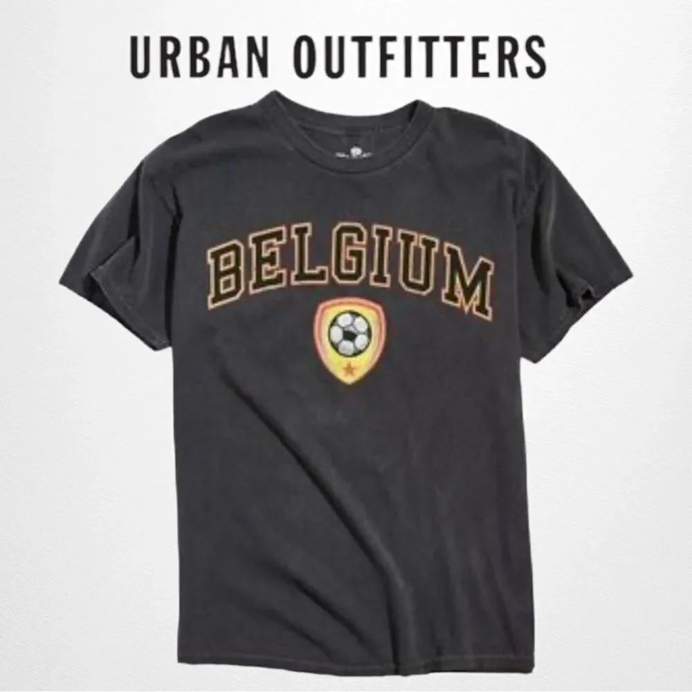 Urban Outfitters UO Belgium World Cup Soccer Tee T-Shirt Shirt L NEW